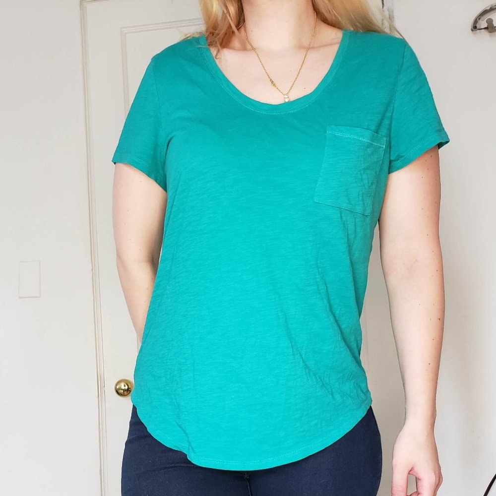 3/$20!! ~ LOFT Vintage soft pocket tee